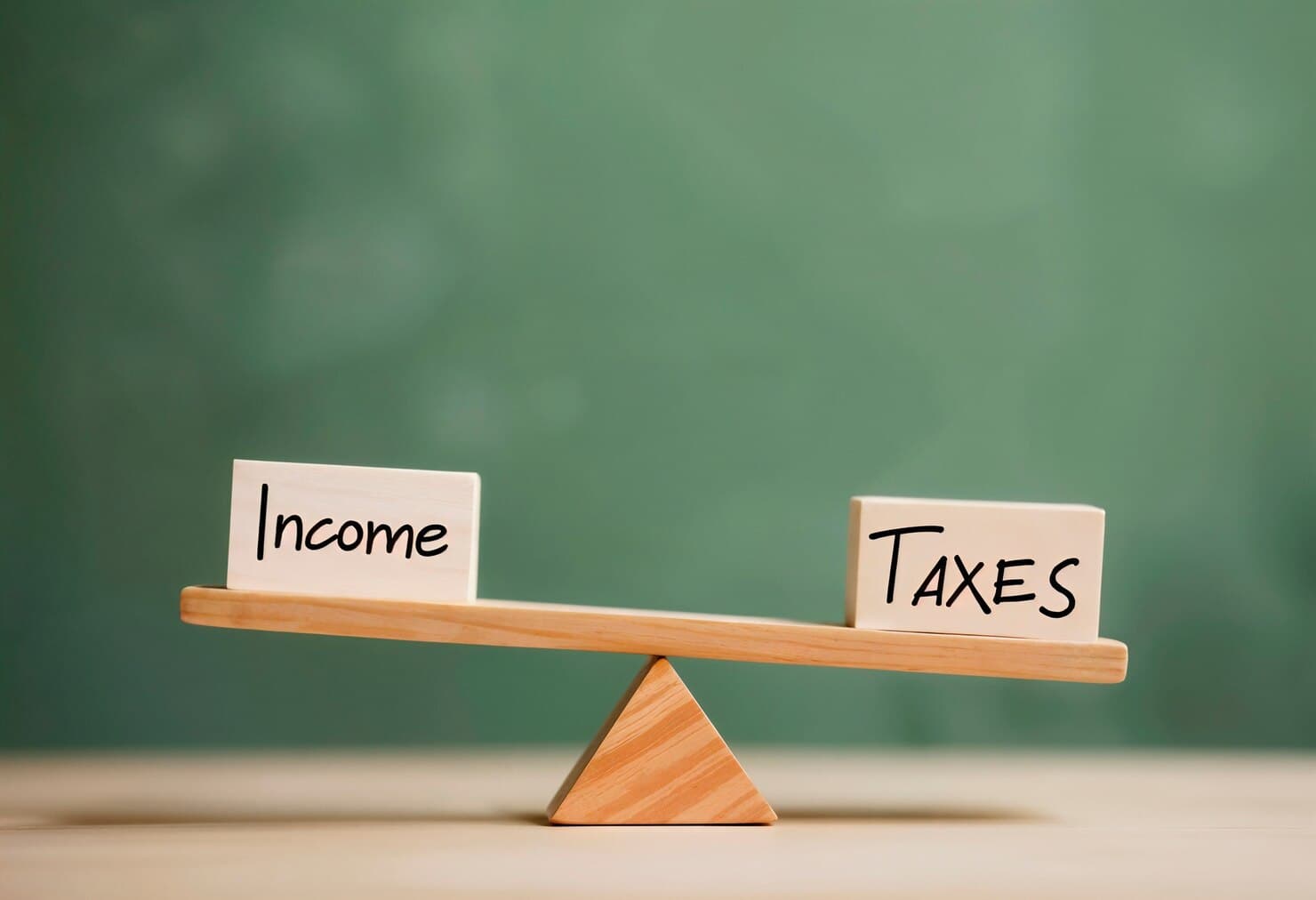 Old vs New Tax Regime: Which One Should You Choose?